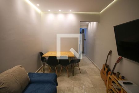 Sala de casa de condomínio para alugar com 2 quartos, 80m² em Sítio do Campo, Praia Grande
