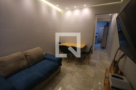 Sala de casa de condomínio para alugar com 2 quartos, 80m² em Sítio do Campo, Praia Grande