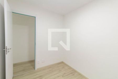 Quarto 2 de apartamento para alugar com 2 quartos, 40m² em Jardim Helian, São Paulo
