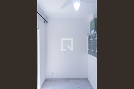 Sala e cozinha de apartamento para alugar com 1 quarto, 38m² em Vila Palmeiras, São Paulo