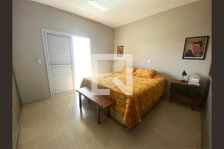 Casa à venda com 3 quartos, 293m² em Vila Mangalot, São Paulo