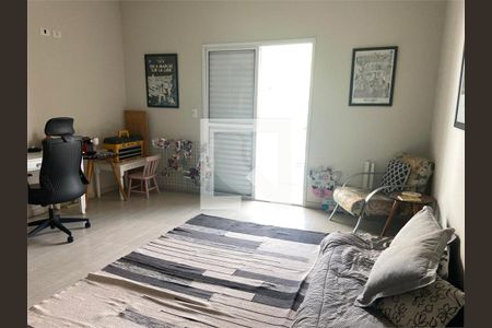 Casa à venda com 3 quartos, 293m² em Vila Mangalot, São Paulo