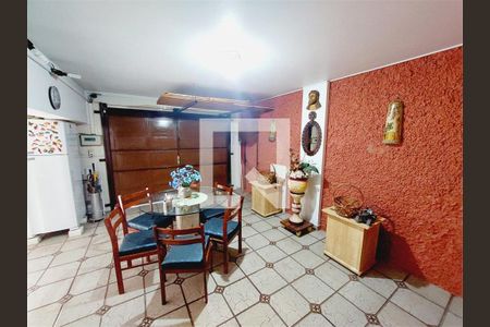 Casa à venda com 3 quartos, 260m² em Bela Aliança, São Paulo