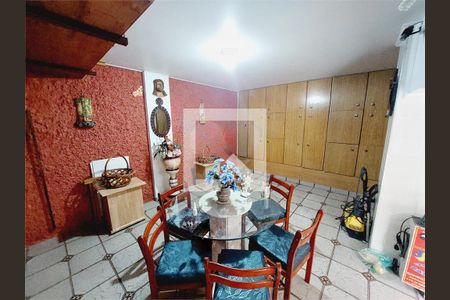 Casa à venda com 3 quartos, 260m² em Bela Aliança, São Paulo