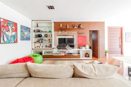 Casa à venda com 4 quartos, 500m² em Lapa, São Paulo