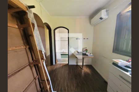 Casa à venda com 3 quartos, 220m² em Parque Anhanguera, São Paulo