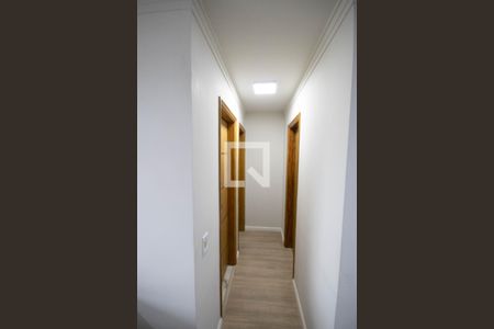 Corredor de apartamento para alugar com 2 quartos, 70m² em Vila Medeiros, São Paulo