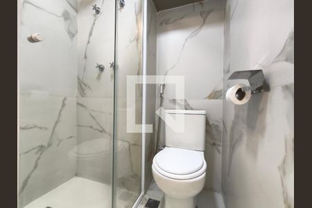 Banheiro de kitnet/studio à venda com 1 quarto, 24m² em Vila Mariana, São Paulo