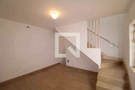 Sala de casa para alugar com 2 quartos, 109m² em Parque Peruche, São Paulo