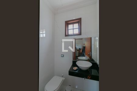 Lavabo de casa à venda com 3 quartos, 235m² em Copacabana, Belo Horizonte