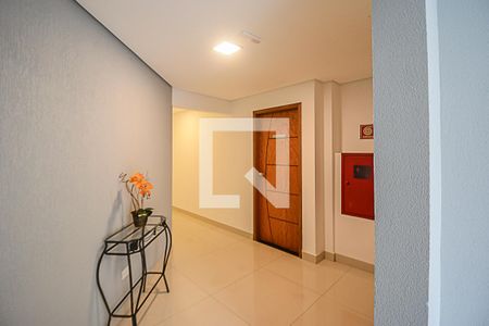 Hall de entrada de apartamento à venda com 2 quartos, 120m² em Chácara Sergipe, São Bernardo do Campo