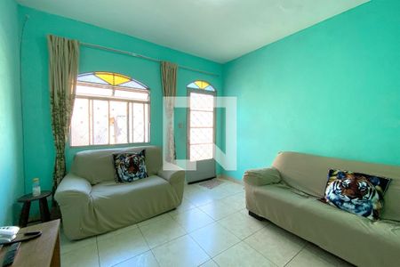 Sala de casa à venda com 4 quartos, 170m² em Planalto, Belo Horizonte