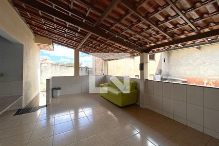 Varanda de casa à venda com 4 quartos, 170m² em Planalto, Belo Horizonte