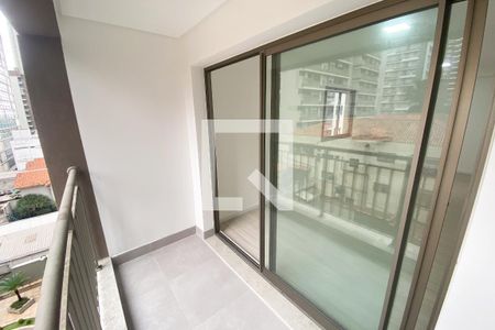 Varanda  de kitnet/studio à venda com 1 quarto, 34m² em Cerqueira César, São Paulo