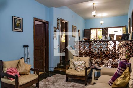 Sala de casa à venda com 3 quartos, 600m² em Palmeiras, Belo Horizonte