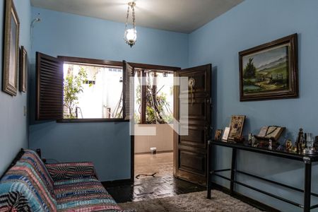 Sala de casa à venda com 3 quartos, 600m² em Palmeiras, Belo Horizonte