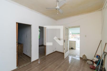 Sala de casa para alugar com 4 quartos, 200m² em Penha Circular, Rio de Janeiro