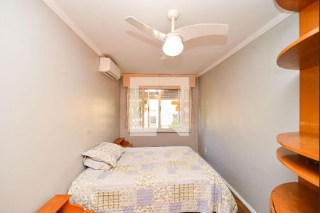 Quarto 2 de apartamento para alugar com 2 quartos, 60m² em Vila Ipiranga, Porto Alegre