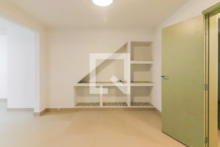 Sala de casa à venda com 3 quartos, 220m² em Jardim Trussardi, São Paulo
