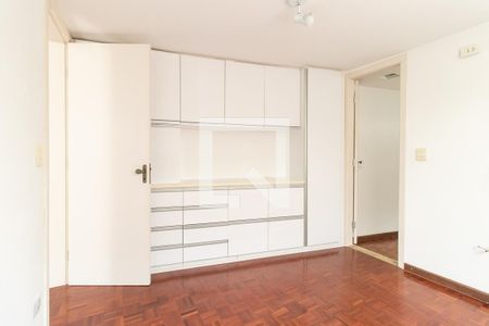 Quarto 1 de casa de condomínio para alugar com 2 quartos, 60m² em São Braz, Curitiba