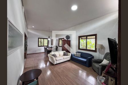 Sala de casa para alugar com 4 quartos, 320m² em Vargem Grande, Rio de Janeiro