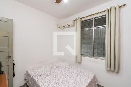Quarto 2 de casa à venda com 2 quartos, 100m² em Brás de Pina, Rio de Janeiro