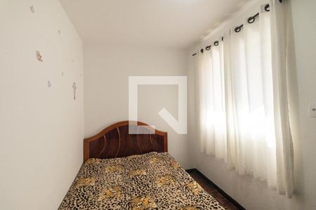 Quarto 2 de casa para alugar com 2 quartos, 50m² em Uberaba, Curitiba