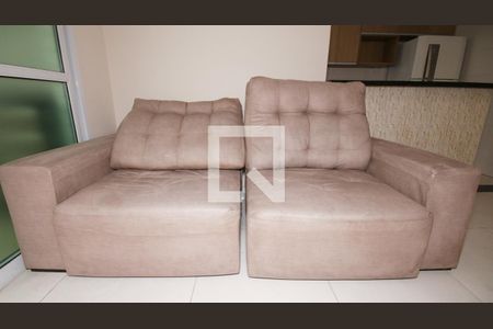 Sala de apartamento para alugar com 2 quartos, 70m² em Canto do Forte, Praia Grande