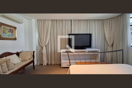 Suíte  de apartamento para alugar com 1 quarto, 102m² em Centro, Florianópolis