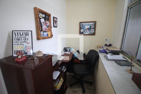 Sala de casa à venda com 3 quartos, 270m² em Teixeira Dias, Belo Horizonte