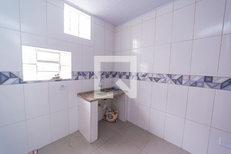 Sala/Cozinha de casa para alugar com 1 quarto, 40m² em Jardim Ponte Rasa, São Paulo