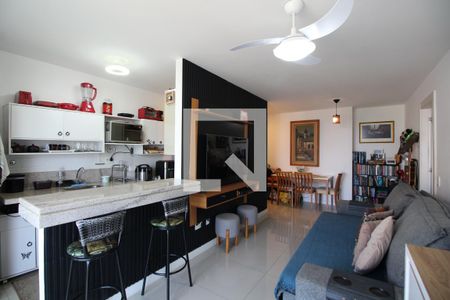 Sala de apartamento à venda com 2 quartos, 79m² em Barra Olímpica, Rio de Janeiro