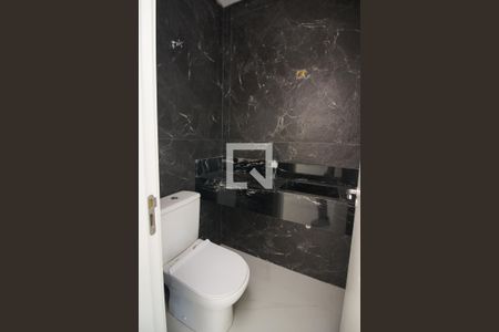 Lavabo de casa de condomínio à venda com 4 quartos, 248m² em Vila Nova, Porto Alegre