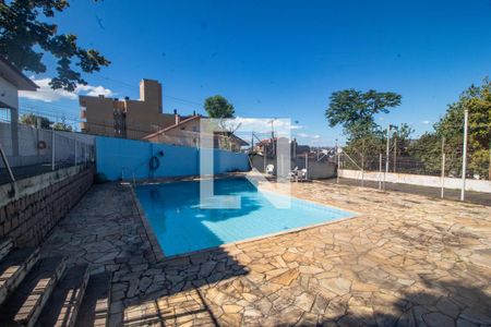 Piscina de casa à venda com 3 quartos, 115m² em Santo Antônio, Porto Alegre