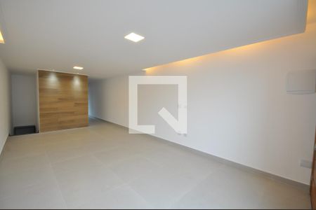 Sala de casa à venda com 3 quartos, 180m² em Parque Rodrigues Alves, São Paulo