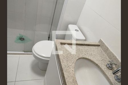 Banheiro Social de kitnet/studio para alugar com 1 quarto, 25m² em Cidade Mãe do Céu, São Paulo