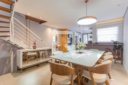 Sala de casa à venda com 3 quartos, 200m² em Liberdade, São Paulo