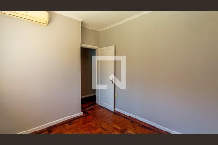 Quarto 1 de apartamento à venda com 2 quartos, 54m² em Santo Antônio, Porto Alegre