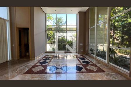 Casa à venda com 4 quartos, 900m² em Jardim Luzitania, São Paulo