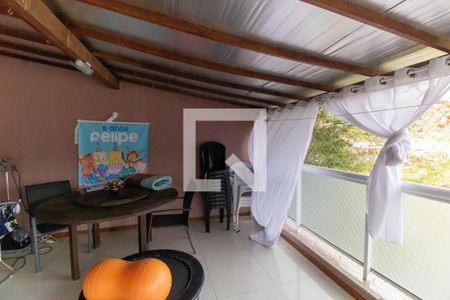 Varanda de casa à venda com 4 quartos, 800m² em Serra Grande, Niterói