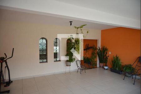 Garagem de casa à venda com 5 quartos, 217m² em Vila Camilópolis, Santo André