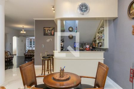 Sala de casa à venda com 3 quartos, 500m² em Vila Ré, São Paulo