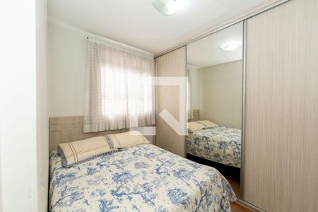Quarto 1 de apartamento para alugar com 2 quartos, 49m² em Camargos, Belo Horizonte