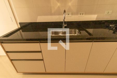 Sala/Cozinha de apartamento para alugar com 1 quarto, 33m² em Guaíra, Curitiba