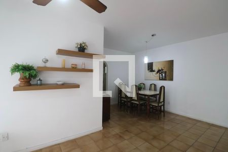 Sala de apartamento para alugar com 2 quartos, 82m² em Jardim Tres Marias, Guarujá