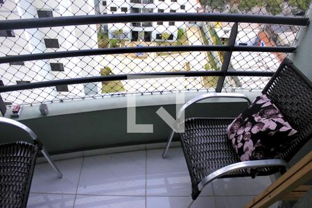 Varanda de apartamento à venda com 3 quartos, 65m² em Jardim Aida, Guarulhos