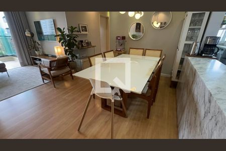 Sala de apartamento à venda com 3 quartos, 87m² em Jardim Tupanci, Barueri