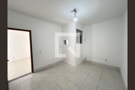 Quarto 2 de casa para alugar com 2 quartos, 75m² em Bento Ribeiro, Rio de Janeiro