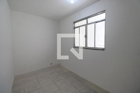 Quarto 1 de casa para alugar com 2 quartos, 75m² em Bento Ribeiro, Rio de Janeiro
