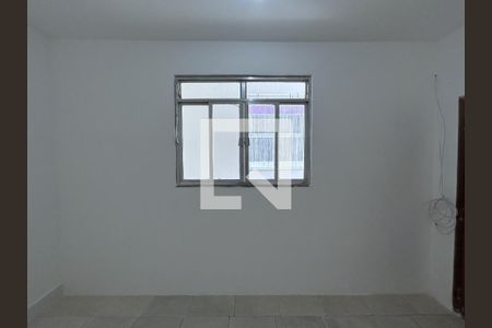 Quarto 1 de casa para alugar com 2 quartos, 75m² em Bento Ribeiro, Rio de Janeiro